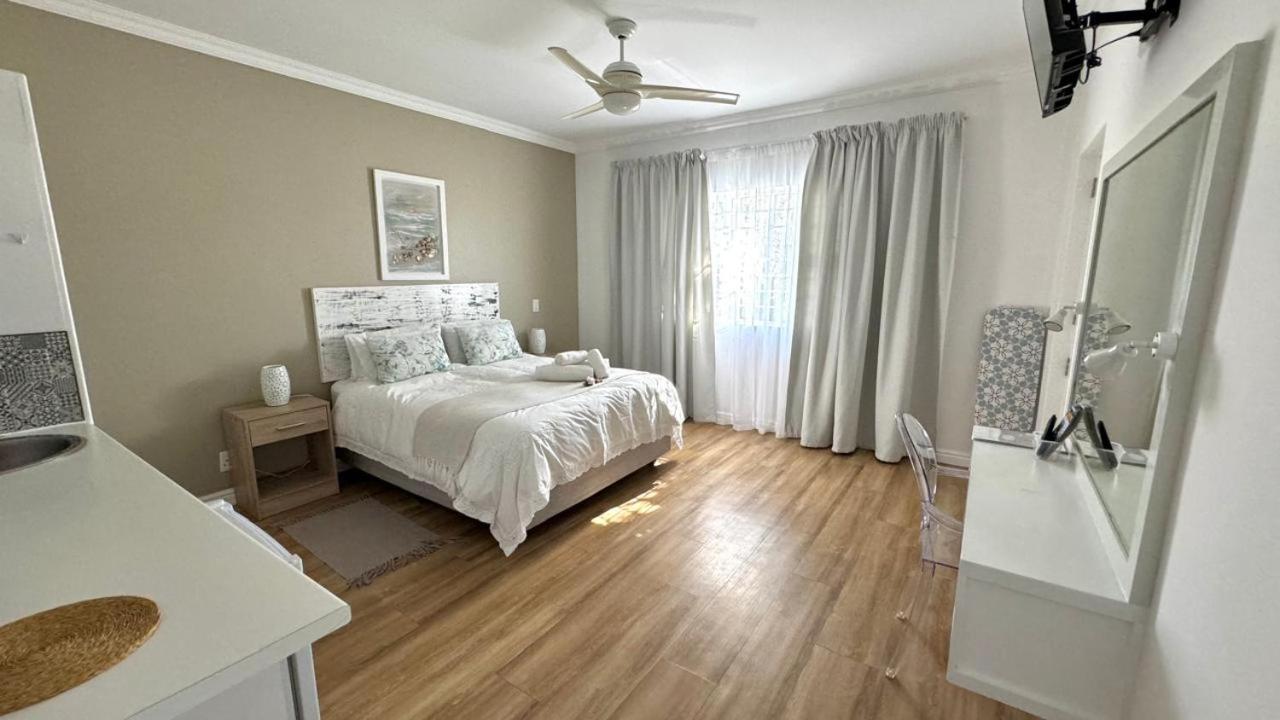 Plett57 - Self Catering - Room No2 Plettenberg Bay Exteriör bild